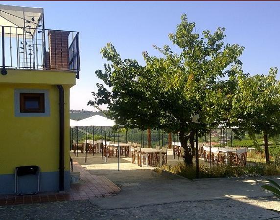 La Terrazza Del Barbaresco Bed & Breakfast Neviglie ภายนอก รูปภาพ