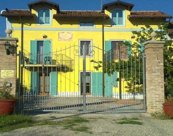 La Terrazza Del Barbaresco Bed & Breakfast Neviglie ภายนอก รูปภาพ