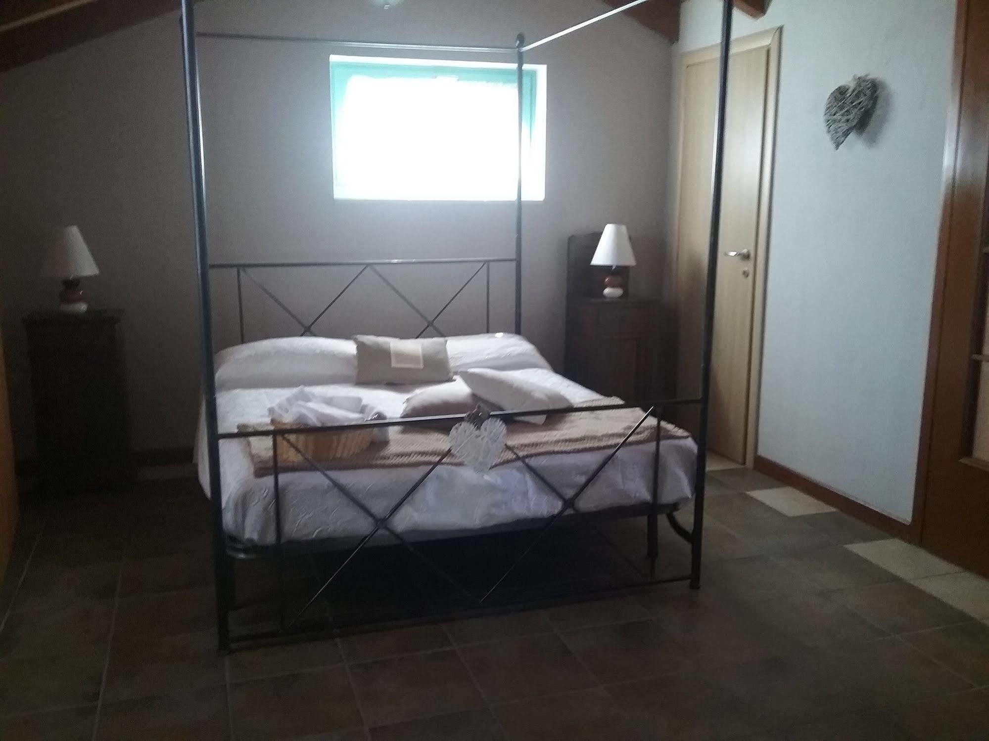 La Terrazza Del Barbaresco Bed & Breakfast Neviglie ภายนอก รูปภาพ
