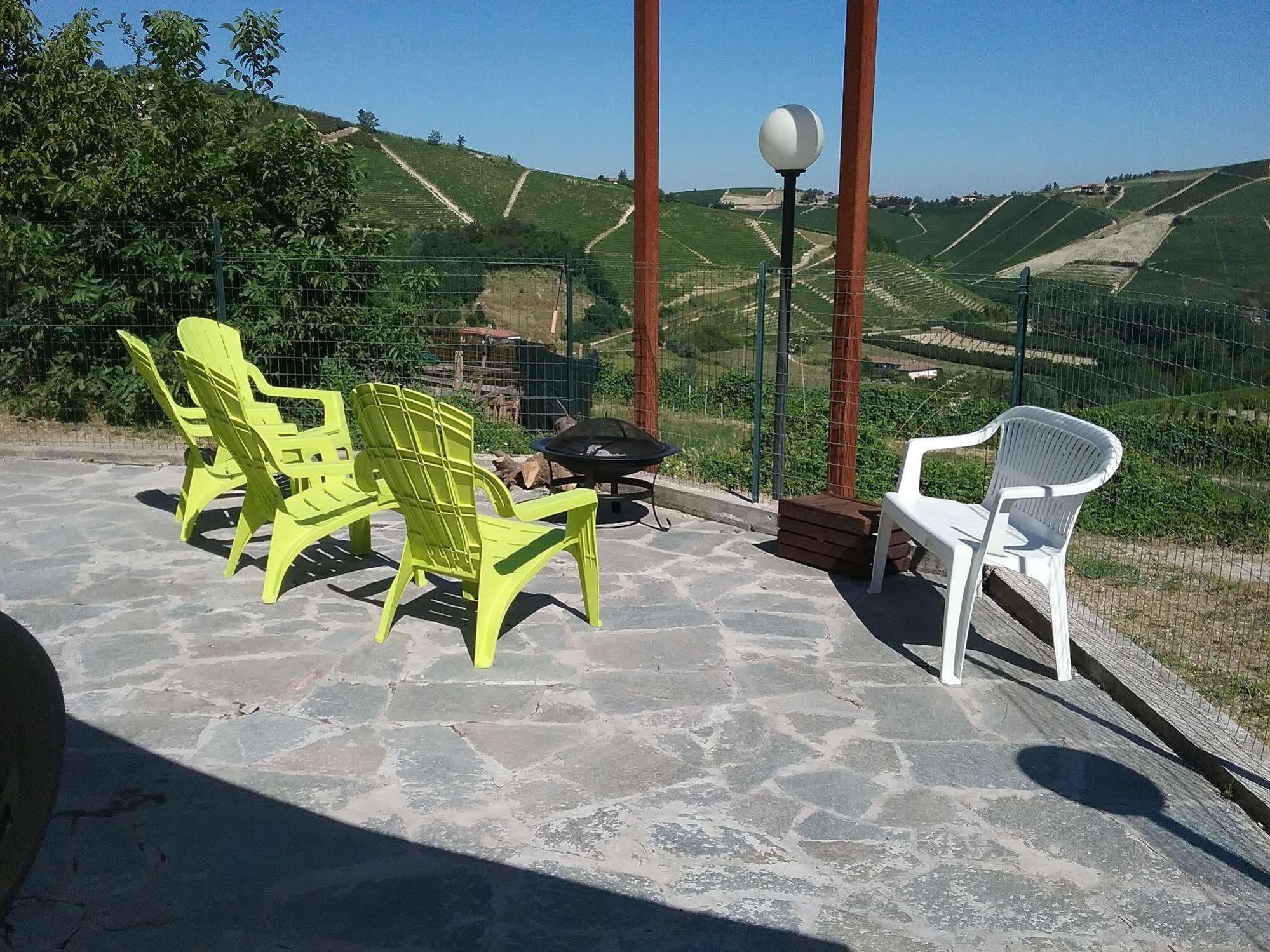 La Terrazza Del Barbaresco Bed & Breakfast Neviglie ภายนอก รูปภาพ